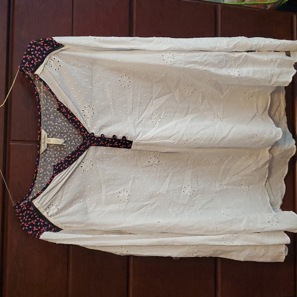 Snow Globe blouse 💥5 for $25💥